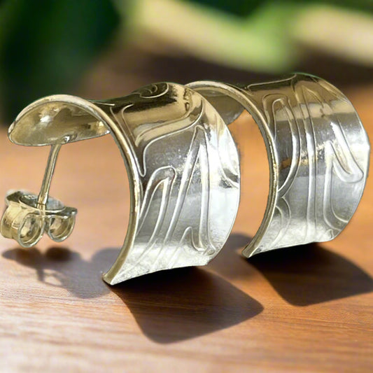 shiny sterling silver earring