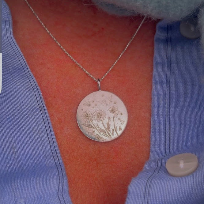 handmade engraved pendant silver