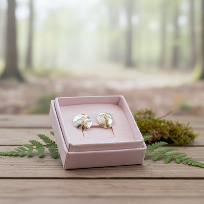 round stud earrings with gold filled element