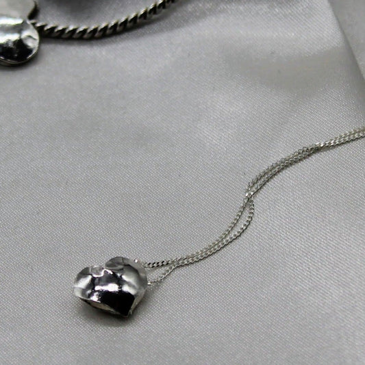 3D sterling silver love heart on s silver curb chain