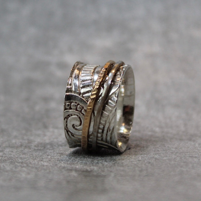 sterling silver paisley style spinner ring